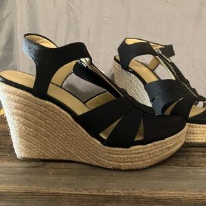 Micheal Kors Berkeley Wedge Sandals Black Size 7